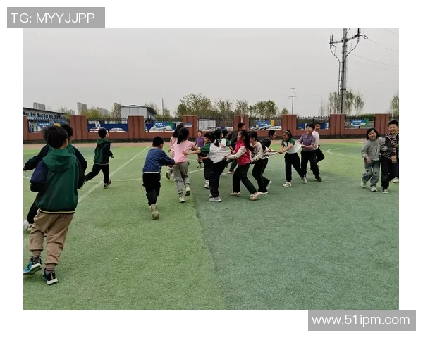 无私足球：在团队精神中绽放光芒的美丽游戏